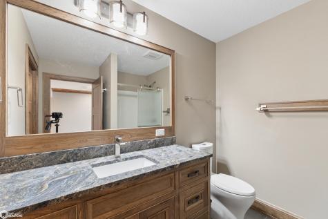302 E Lake Street Ventura IA 50482