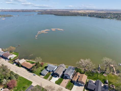 302 E Lake Street Ventura IA 50482