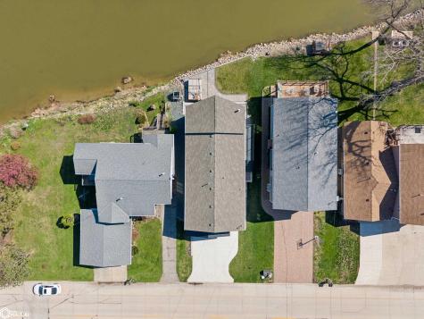 302 E Lake Street Ventura IA 50482