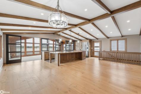 302 E Lake Street Ventura IA 50482