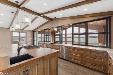 302 E Lake Street Ventura IA 50482