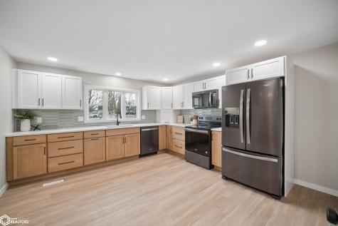 714 3rd Street NW Nora Springs IA 50458