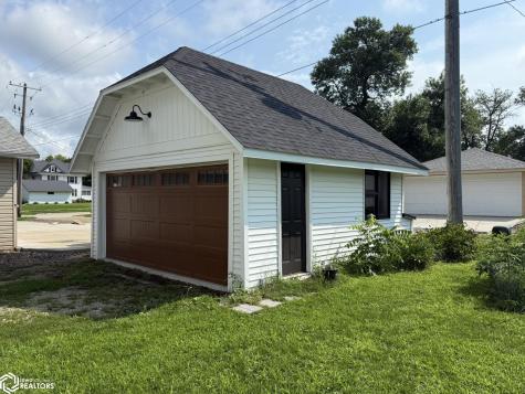 412 3rd Street NW Buffalo Center IA 50424