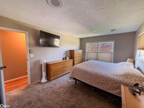 113 18th Avenue NE Hampton IA 50441