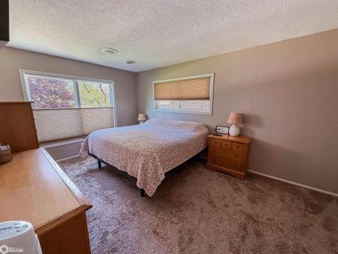 113 18th Avenue NE Hampton IA 50441