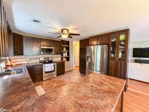113 18th Avenue NE Hampton IA 50441