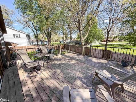 113 18th Avenue NE Hampton IA 50441