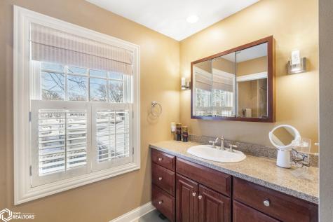 500 18th Street W Clear Lake IA 50428