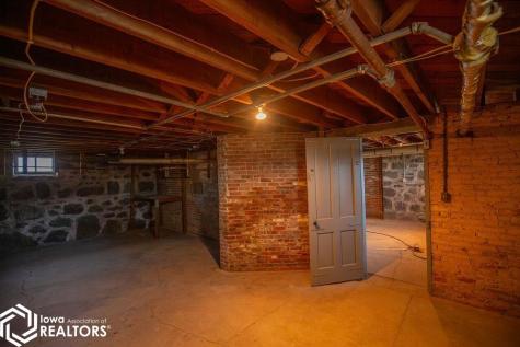 321 S Moore Street Algona IA 50511