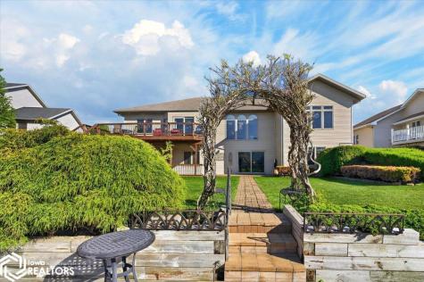 20 Lido Road Clear Lake IA 50428