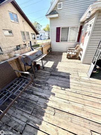 212 12th Street NW Mason City IA 50401