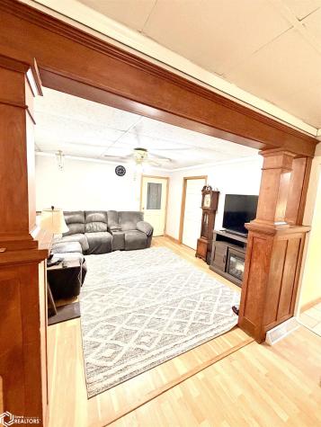212 12th Street NW Mason City IA 50401