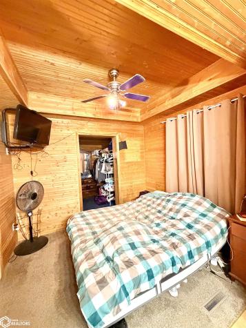 212 12th Street NW Mason City IA 50401