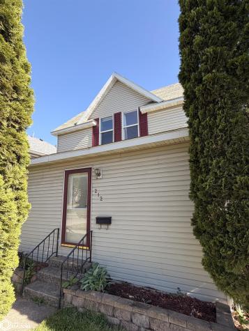 212 12th Street NW Mason City IA 50401