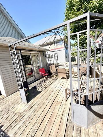 212 12th Street NW Mason City IA 50401