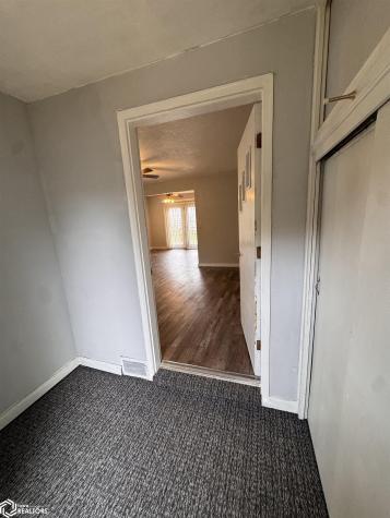 1806 Custer Street Iowa Falls IA 50126