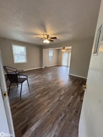 1806 Custer Street Iowa Falls IA 50126