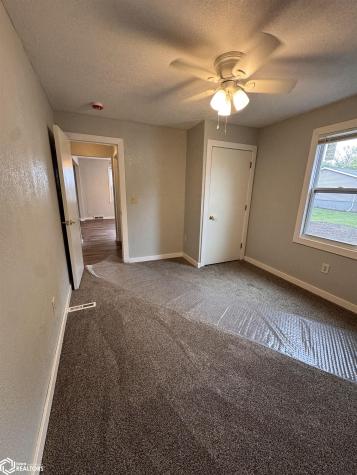 1806 Custer Street Iowa Falls IA 50126