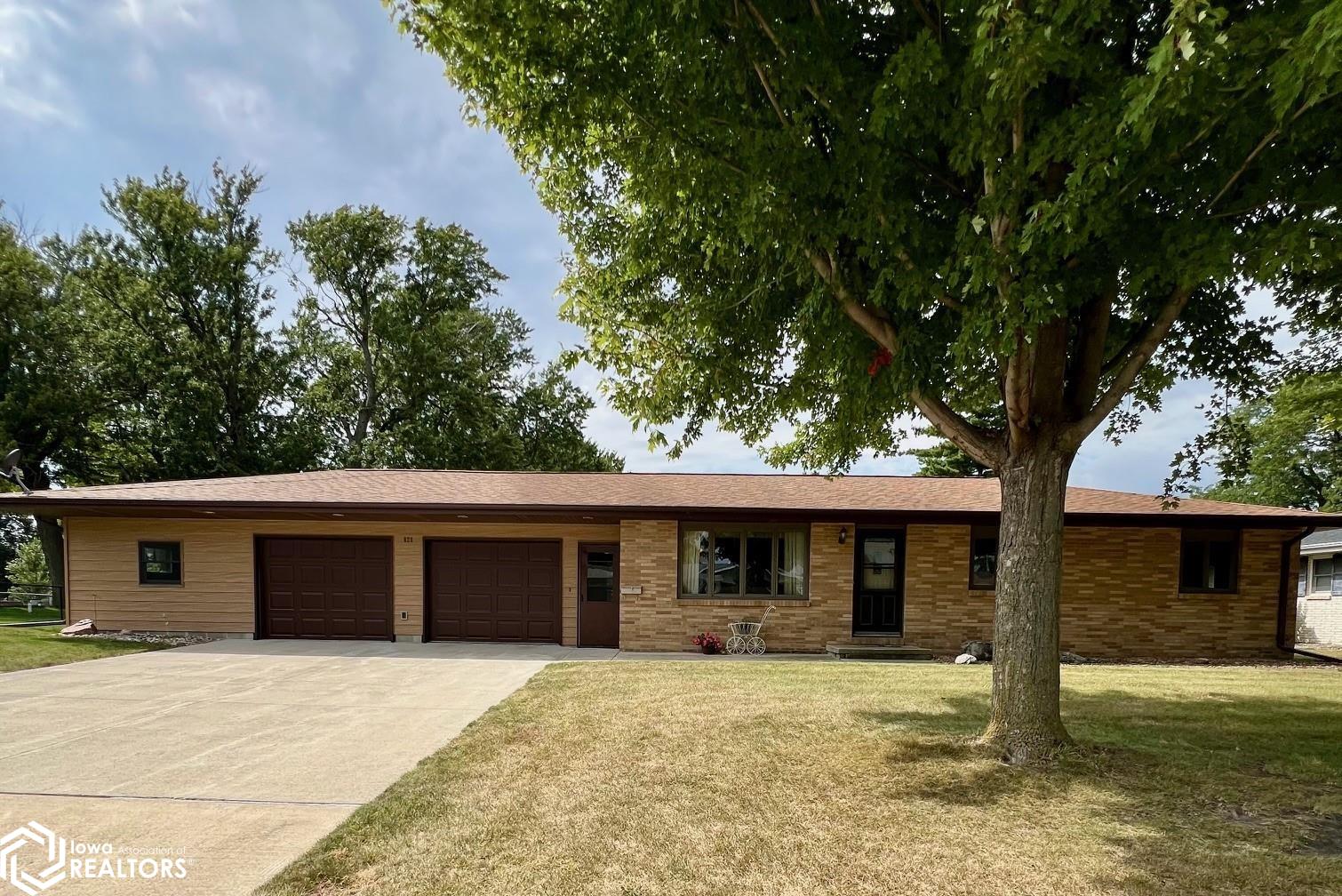 620 Maple Lane Clarion IA 50525