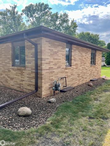 620 Maple Lane Clarion IA 50525