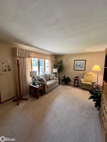 620 Maple Lane Clarion IA 50525