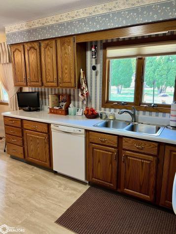 620 Maple Lane Clarion IA 50525