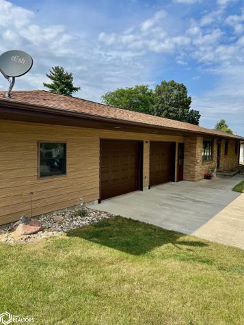 620 Maple Lane Clarion IA 50525