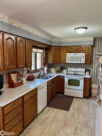 620 Maple Lane Clarion IA 50525