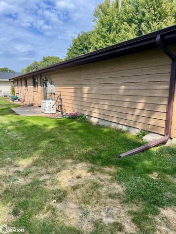 620 Maple Lane Clarion IA 50525