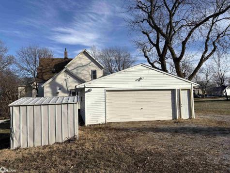209 2nd Street SW Hampton IA 50441
