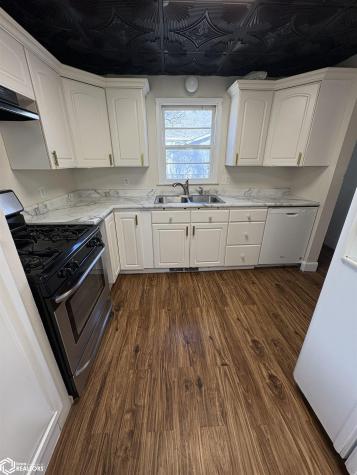 209 2nd Street SW Hampton IA 50441