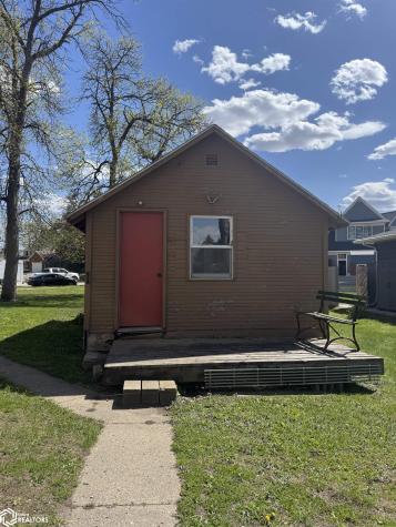 423 N Shore Drive Clear Lake IA 50428