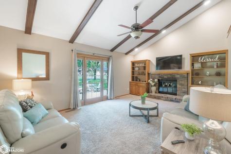 5 Quarry Road Mason City IA 50401