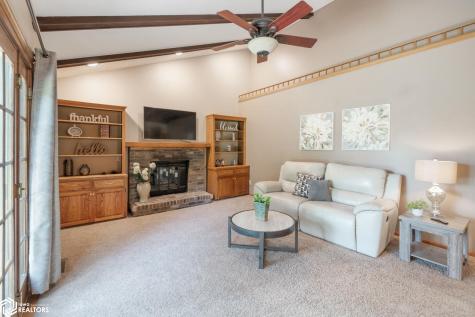 5 Quarry Road Mason City IA 50401