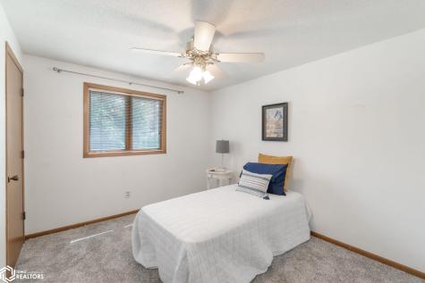 5 Quarry Road Mason City IA 50401