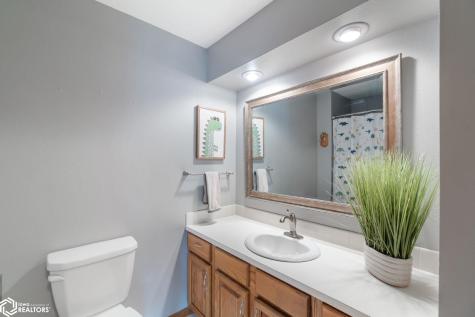 5 Quarry Road Mason City IA 50401