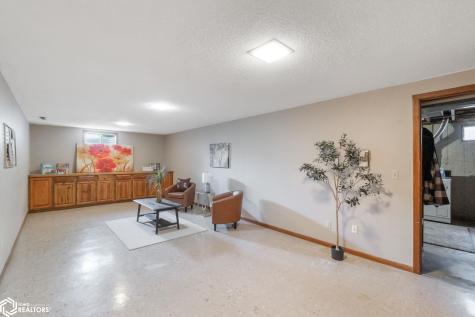 5 Quarry Road Mason City IA 50401