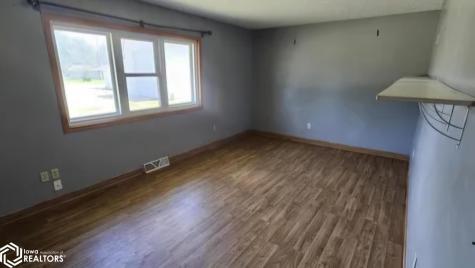 1000 1st Street SE Clarion IA 50525