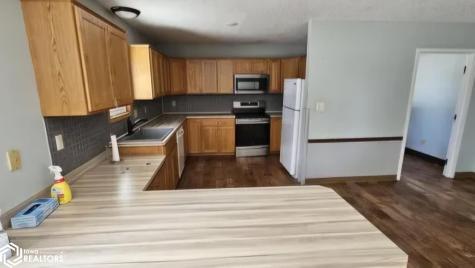 1000 1st Street SE Clarion IA 50525