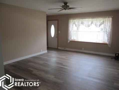 1104 1st Street SE Belmond IA 50421