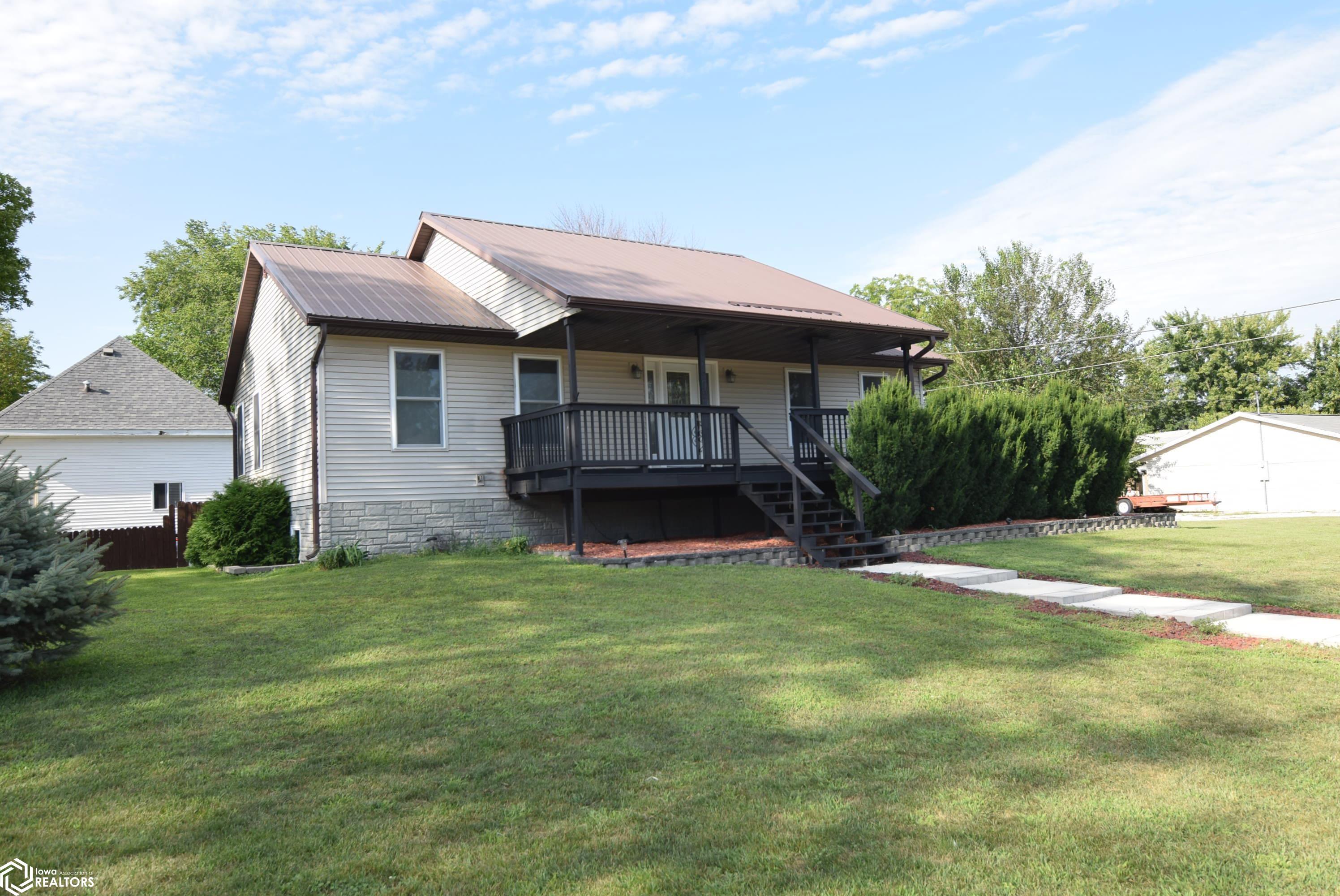 219 8th Avenue SE Clarion IA 50525