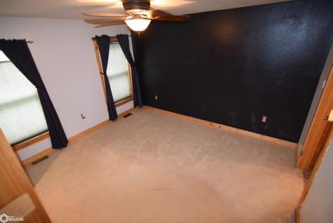 219 8th Avenue SE Clarion IA 50525