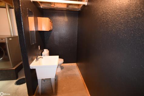 219 8th Avenue SE Clarion IA 50525