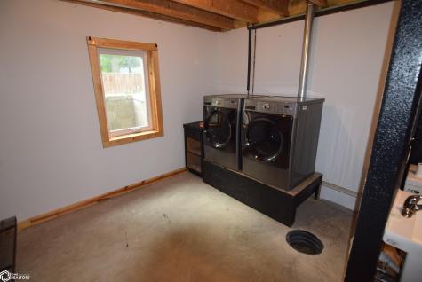 219 8th Avenue SE Clarion IA 50525