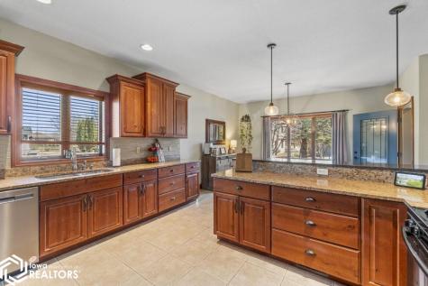 125 Boulder Road Mason City IA 50401