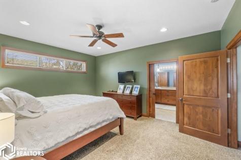125 Boulder Road Mason City IA 50401