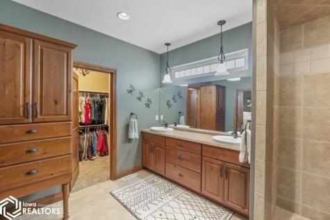 125 Boulder Road Mason City IA 50401