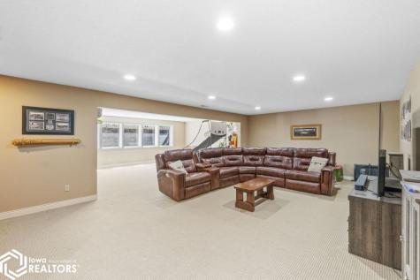 125 Boulder Road Mason City IA 50401