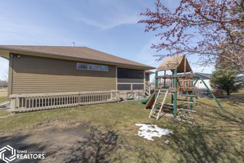 125 Boulder Road Mason City IA 50401