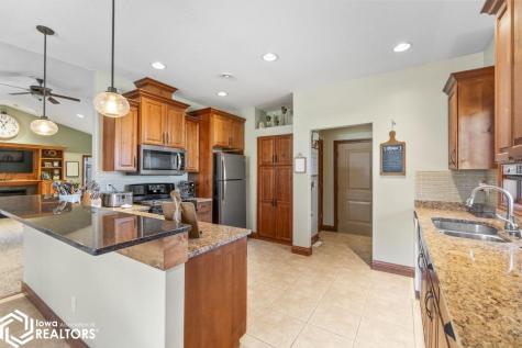 125 Boulder Road Mason City IA 50401